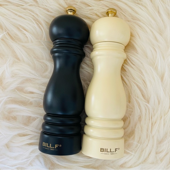 Other - New Salt and Pepper Grinder 7inch Black and White
